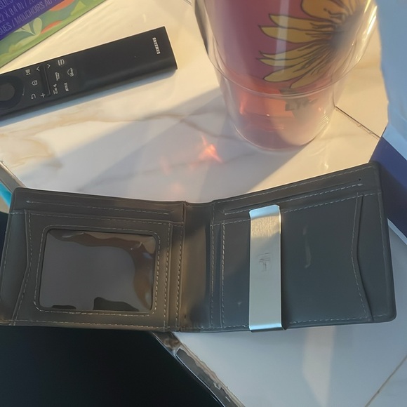 Brand new Travandp wallet - Picture 2 of 3